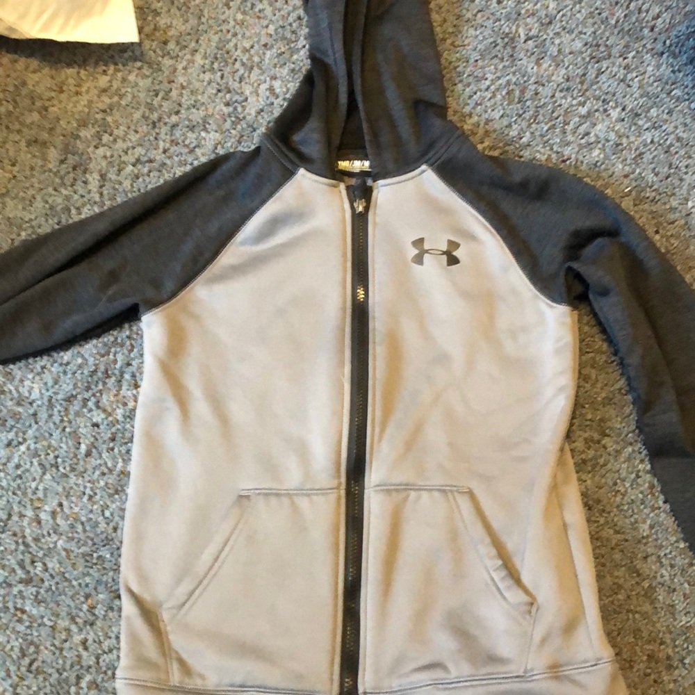 Under Armour zip up sweatshirt. Size medium.